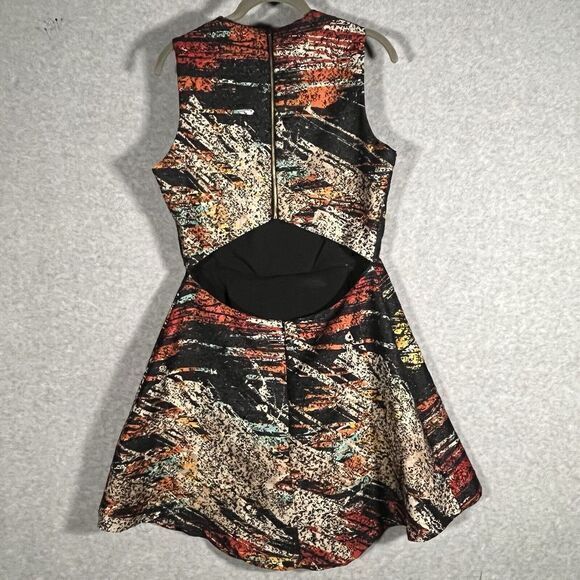 HUNTER BELL 'Stevie' Back Cutout Fit & Flare Dress Abstract Metallic 10 $462 - Picture 5 of 10